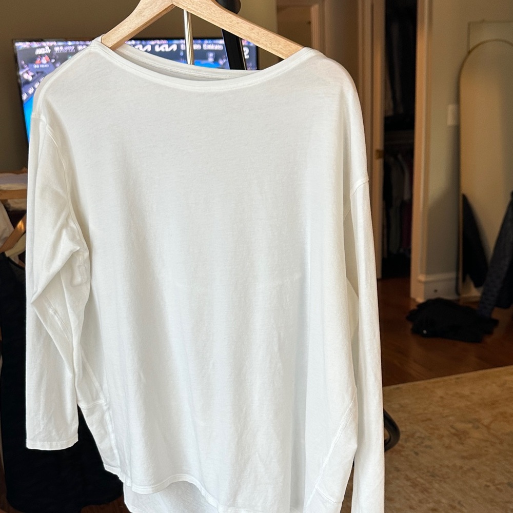 Women's Back in Action Long  Sleeve Top - Picture 3 of 5